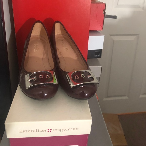Naturalizer patent leather pump reddish brown - Picture 1 of 4